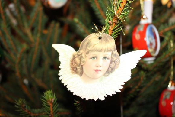  Bokmärken med glitter att hänga i julgranen - änglar - Nostalgiska.se