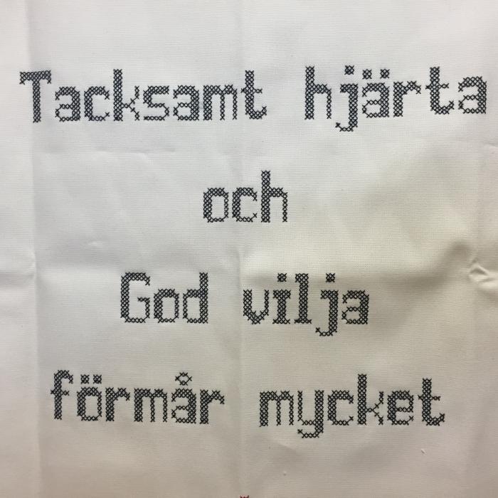 Bild 3,  Broderad väggbonad 